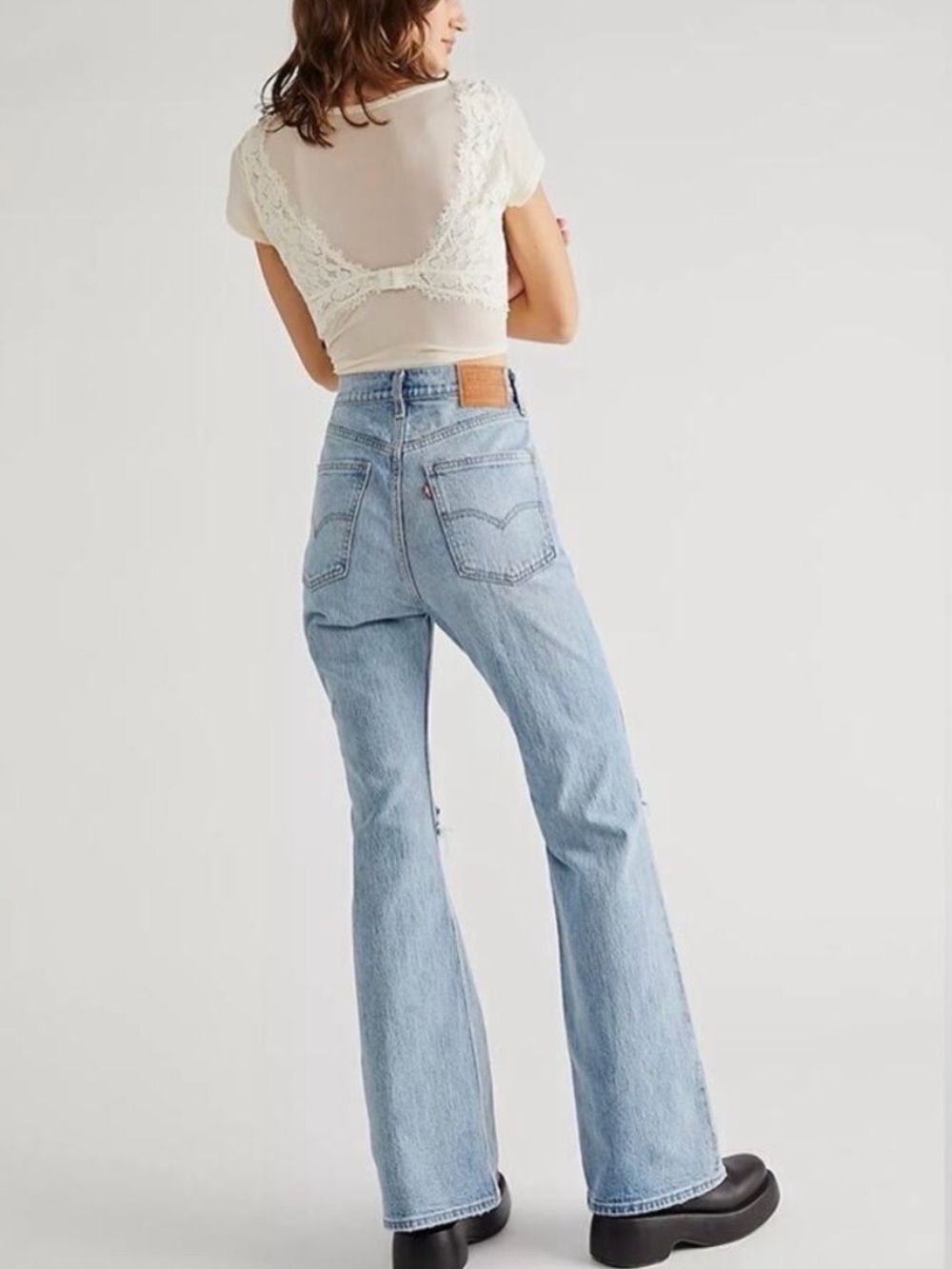 Levi’s Premium 70s High Flare Jeans 26 Light Wash Distressed Denim - Picture 4 of 13